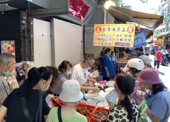 從職場到菜市場「三葉豆花」兄妹齊心創業 親情與好味道攜手迎風成長