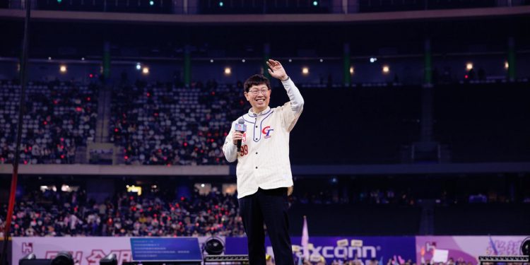 日系車廠合併破局?鴻海與日產大股東雷諾談「合作」