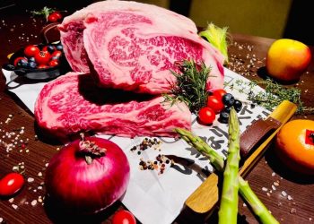 日本「IKINARI STEAK」牛排進軍台灣 現切現烤引領美食風潮