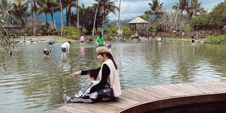 花蓮親子景點|親子出遊必訪景點TOP8 遠雄海洋公園與你共眠,日式月崖灣親子農場超好拍
