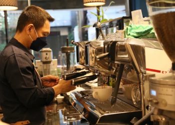 從軍人到咖啡創業家 追求專業與完美的無畏之路