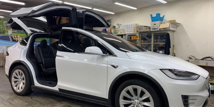 預防曝曬車內高溫 新竹隔熱紙施工推薦 室內降溫節省冷氣電費