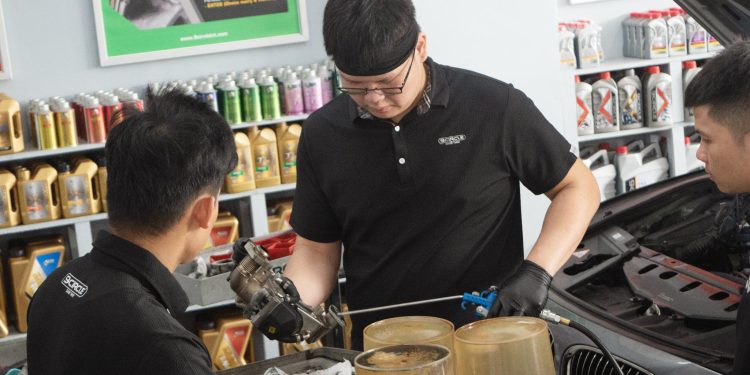 台中大里汽車保養推薦 韓式深度清潔與透明服務 讓愛車更耐用