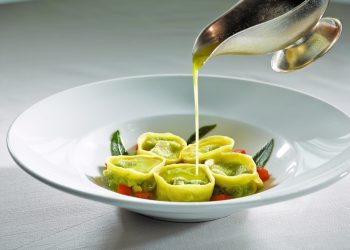 媲美米其林水準 大洋郵輪瑰麗號 2025年7月奢華啟航 2人成行全包禮遇　輕鬆暢遊東南歐