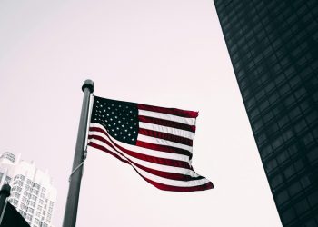 川普2.0關稅戰再起! A級債「凱基00950B」收益穩.年化殖利率破6% 專家:逢低買