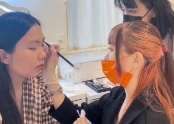 從美容愛好者到專業講師　帶領學員走向創業之路