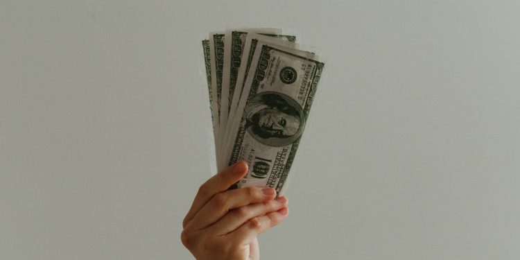 最新調查:美日台科技重鎮缺一不可 定時定額狂增近1倍