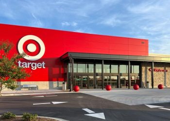 川普加徵關稅連環出拳 零售商預告這類產品價格恐上漲