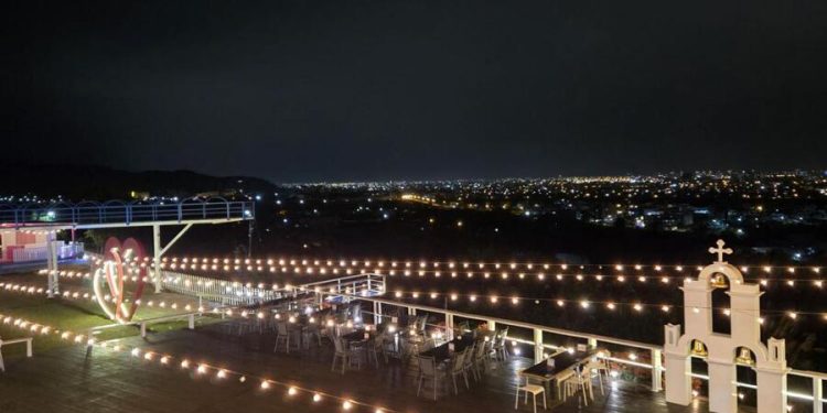 宜蘭最大夜景咖啡廳 星空酒吧、披薩、義式美饌 宜蘭景觀餐廳推薦