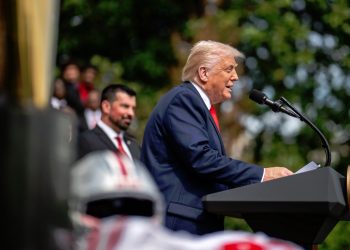 川普微調汽車零件關稅政策 緩解供應鏈衝擊、力挺美國製造