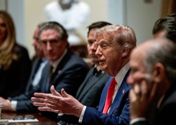 市場繃緊神經？川普啟動半導體國安關稅調查 電子產品恐遭殃