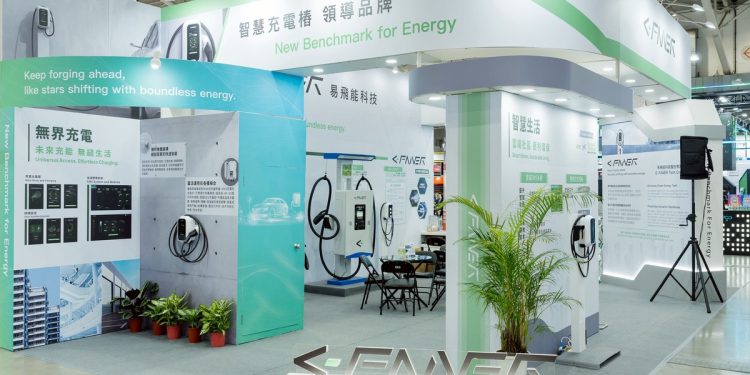 易飛能科技 智慧充電樁主打「創新智慧X用電安全」