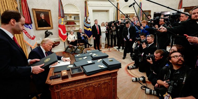 川普宣布4月2日為「美國解放日」 擬推史上最大對等關稅計畫