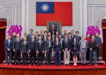 SHOPLINE 榮獲 IT Matters Awards「最佳 IT 雇主獎」副總統接見肯定人才培育與科技貢獻