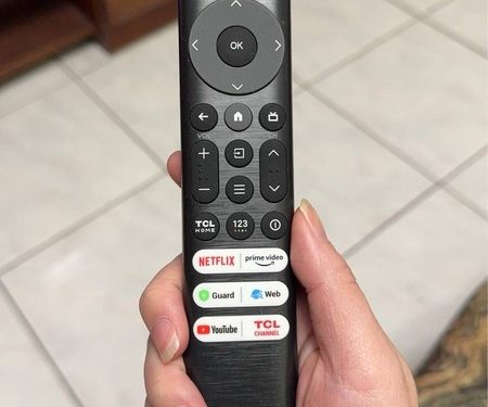 正妹靠「1神器」家裡秒變電影院！ 全網羨炸：好想加一