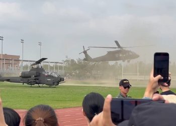 影／國防部結合模型賽 眼鏡蛇、黑鷹4/19-20空降逢甲大學