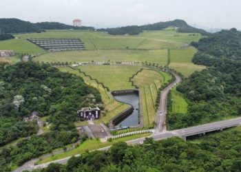 總裁槓總裁1／30年好友控吳寶田騙地　陳振豐賣地竟倒貼10億繳利息