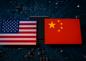 科技業憂心美中貿易摩擦擴大？AI教父黃仁勳說話了