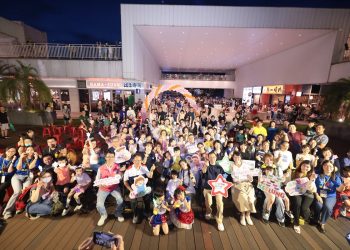 基隆港畔化身童趣畫布 大班幼兒作品展「五彩繽紛 映出童趣」繽紛亮相！