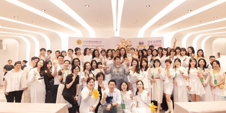 當AI寫程式 誰來寫香氣?2025 AIFA國際調香大賞完美落幕:亞洲香氛在感官時代的崛起宣言