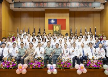 國軍高雄總醫院 護師節向護理人員致敬並獻上母親節祝福