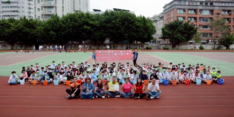 51勞動節 中山國小響應綠色冀泉社企「十年千校永續校園」種樹計畫