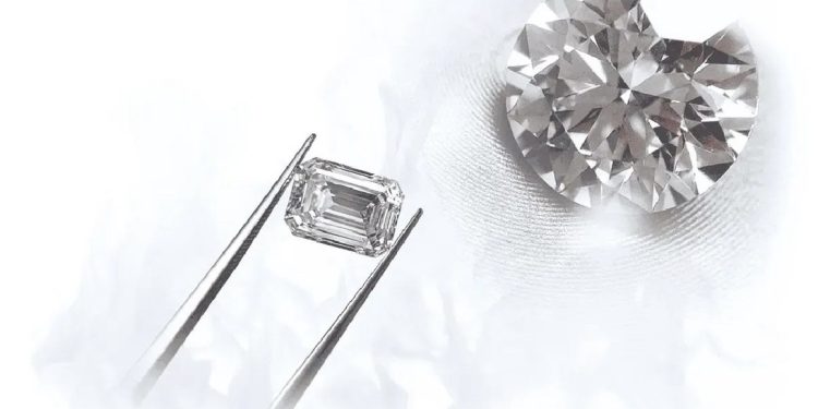 時下婚戒寵兒「培育鑽」夢鑽珠寶 3D 客製高貴不貴