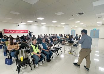 農業部攜手寵物商業同業公會推廣犬貓美容定型化契約 講座登場 強化消費保障與業者責任