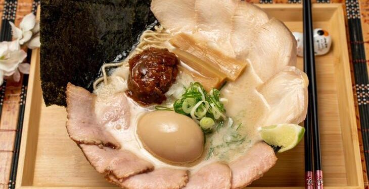 板橋拉麵推薦!在地人激推濃厚系湯頭 免費加麵吃超飽