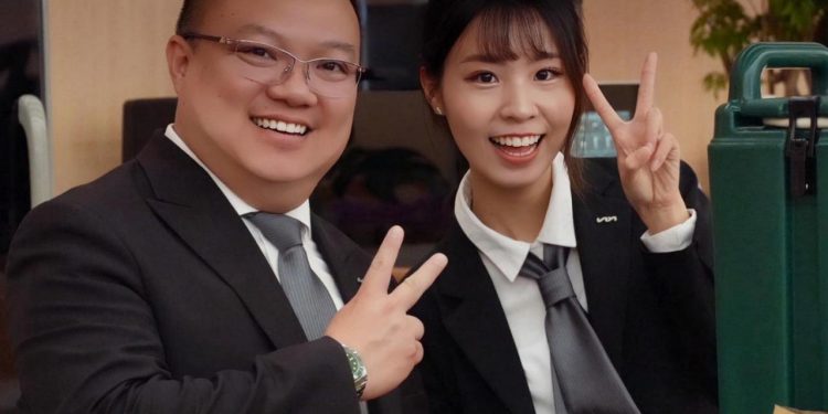 找韓國Kia汽車業務 台中首選丹尼斯叔叔