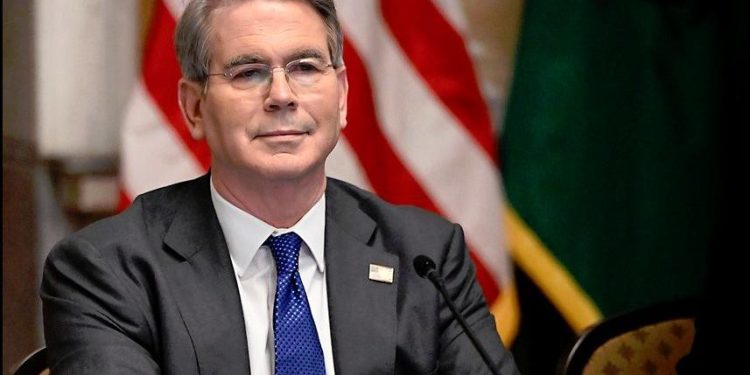 美債風雨欲來?美國財政部長貝森特保證「永不違約」