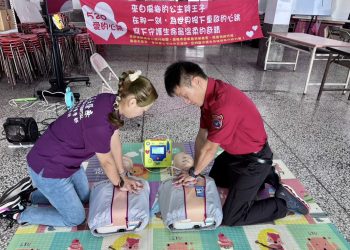 迎風善羽暨惜緣偏鄉攜手熱血教官 深入高屏偏鄉教授急救知識