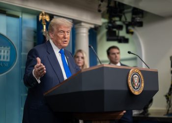 美加貿易談判急轉彎？加拿大撤「數位稅」向川普遞橄欖枝