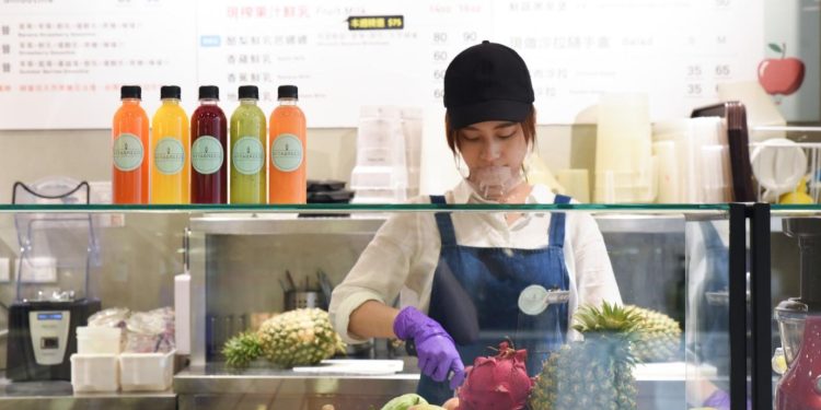 台北信義區果汁店 現榨紅綠拿鐵推薦 補充天然營養、蔬果纖維