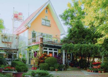 桃園花園景觀餐廳推薦 漫步花雨之中 享受療癒系田園假期