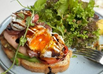 嘉義西區早午餐推薦 旅途中最暖停靠點 創意料理與在地風味剛剛好