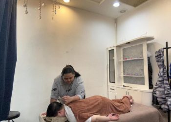 竹南按摩推薦 精油按摩放鬆身心 深層釋壓療癒小空間