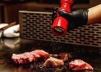 台中鐵板燒品牌打造現代感餐桌劇場 低調奢華鐵板料理新體驗