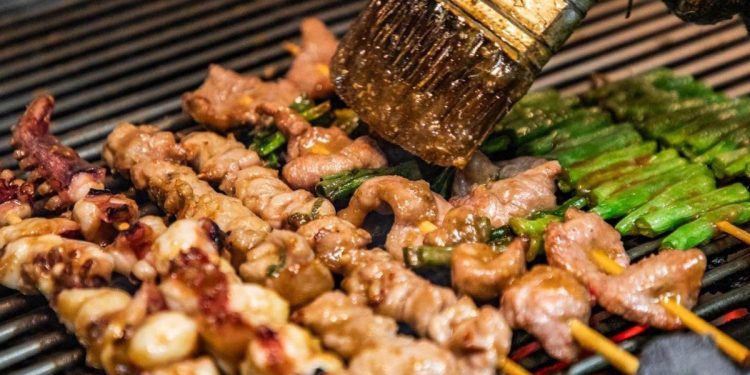 桃園八德宵夜推薦 兄弟創業平價串燒店 鮮嫩多汁香氣十足