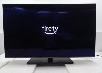 家裡秒變劇院！最強「聲控電視」momo現省近2萬 網驚:真的超賺!