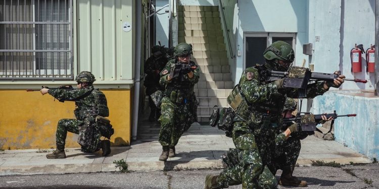 金防部烈嶼守備大隊實施逐次抵抗與砲陣地轉移演練