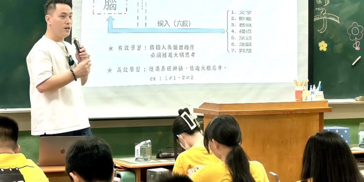 AI時代下的新創業路!鍾定能用STEAM邏輯培育親子教練、助媽媽就業