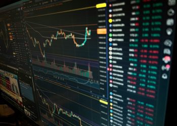 當債券從「送分題」變「送命題」 投資人怎麼布局才安心？ 網友推這檔海外高息ETF 最近一次年化殖利率上看7%