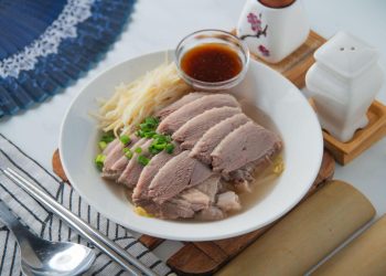 新竹鵝肉推薦 竹北美食必嚐 鮮嫩鵝肉與台南虱目魚雙重饗宴