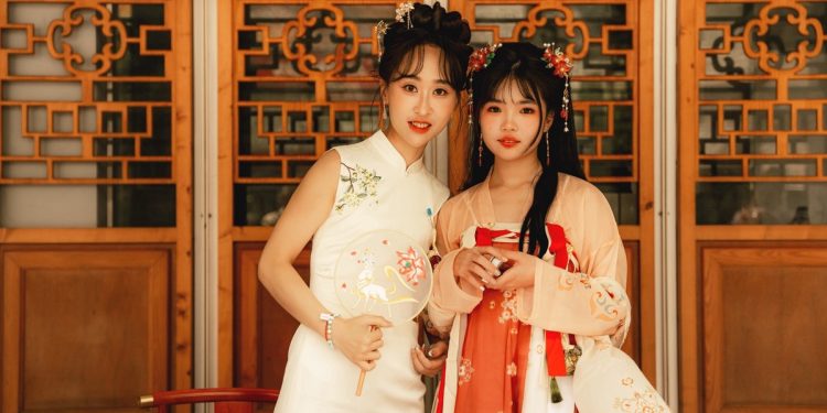 命理結合水晶手串與中式香道 世霓打造全齡能量風格新品牌