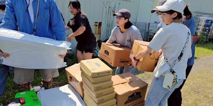 柴犬聯盟送暖 倍力響應捐糧助淹水狗園