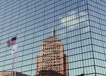 短債太少、長債太抖！雷龍：00950B中天期債「穩定+6％息收」成首選