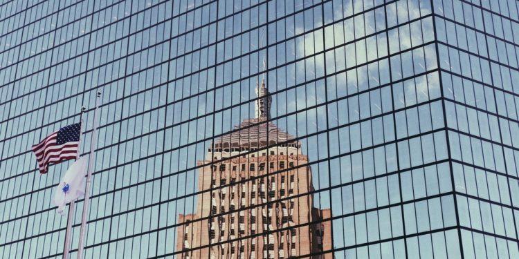 短債太少、長債太抖!雷龍:00950B中天期債「穩定+6%息收」成首選