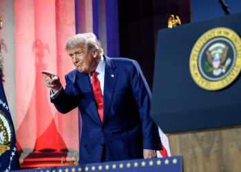 川普開鍘聯準會理事爆爭議 庫克拒辭職、司法戰將上演