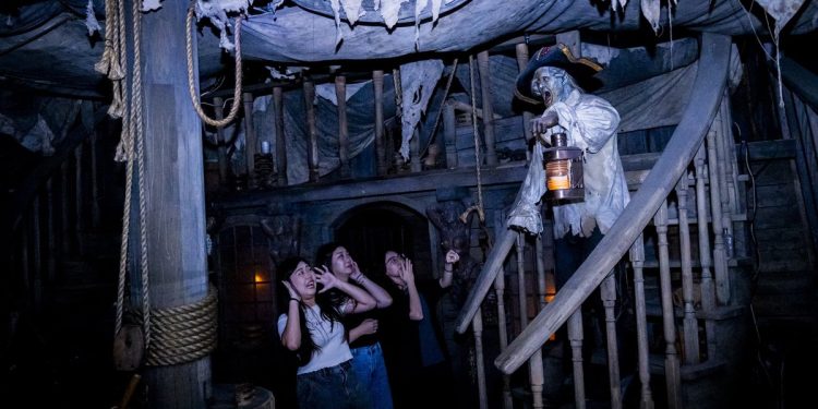 義大萬聖月驚悚升級!AI沉浸體驗帶你化身鬼片主角 萬聖趴、大遊行、Outlet滿額優惠 多重驚喜嗨翻十月義大